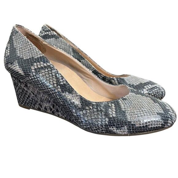Vionic Gray Snakeskin Wedge Heels - Picture 1 of 16